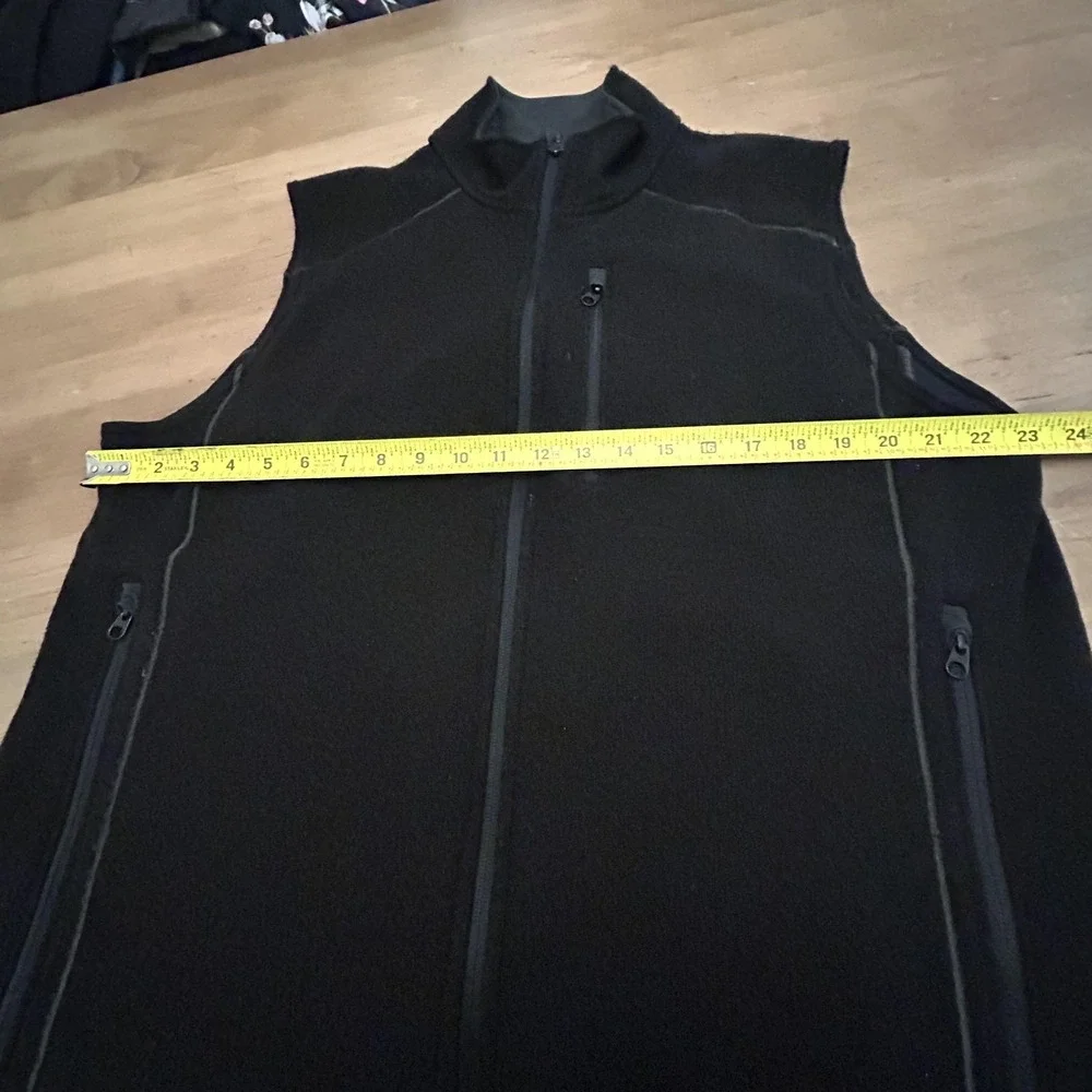 Kuhl Vest Mens XL Black Fleece Softshell Zip Front Outdoor Hiking Casual - Picture 7 of 9